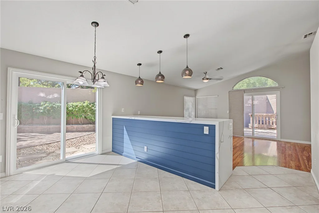 1705 Eagle Feather, Las Vegas, NV 89128