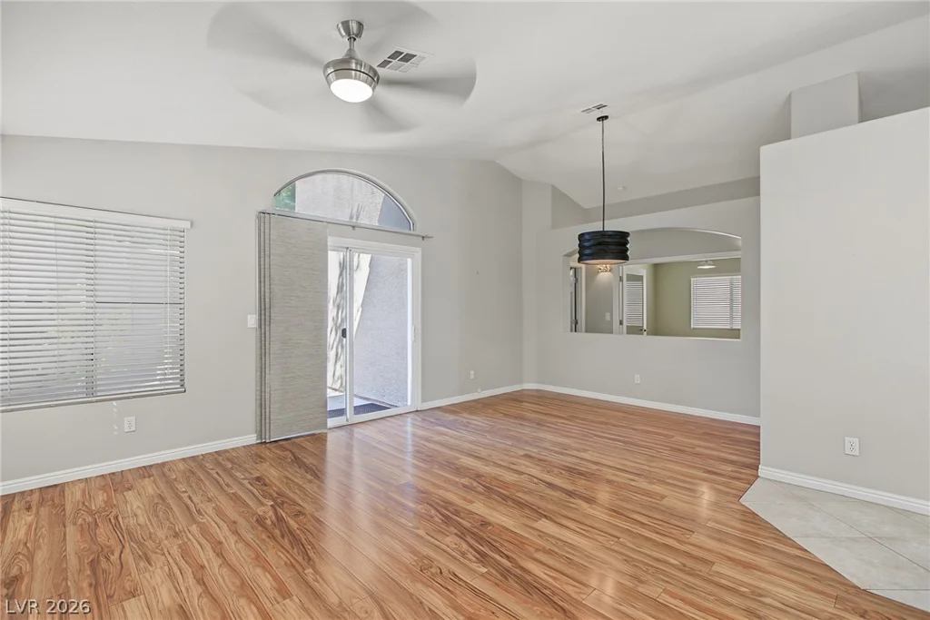 1705 Eagle Feather, Las Vegas, NV 89128