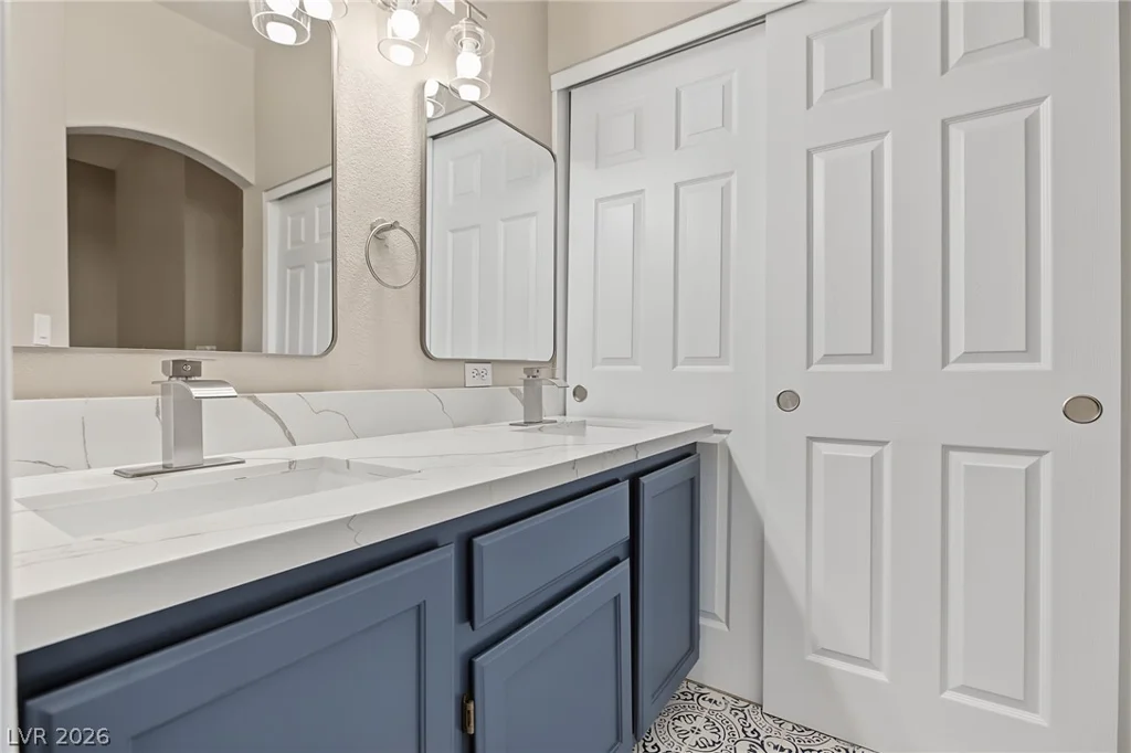 1705 Eagle Feather, Las Vegas, NV 89128