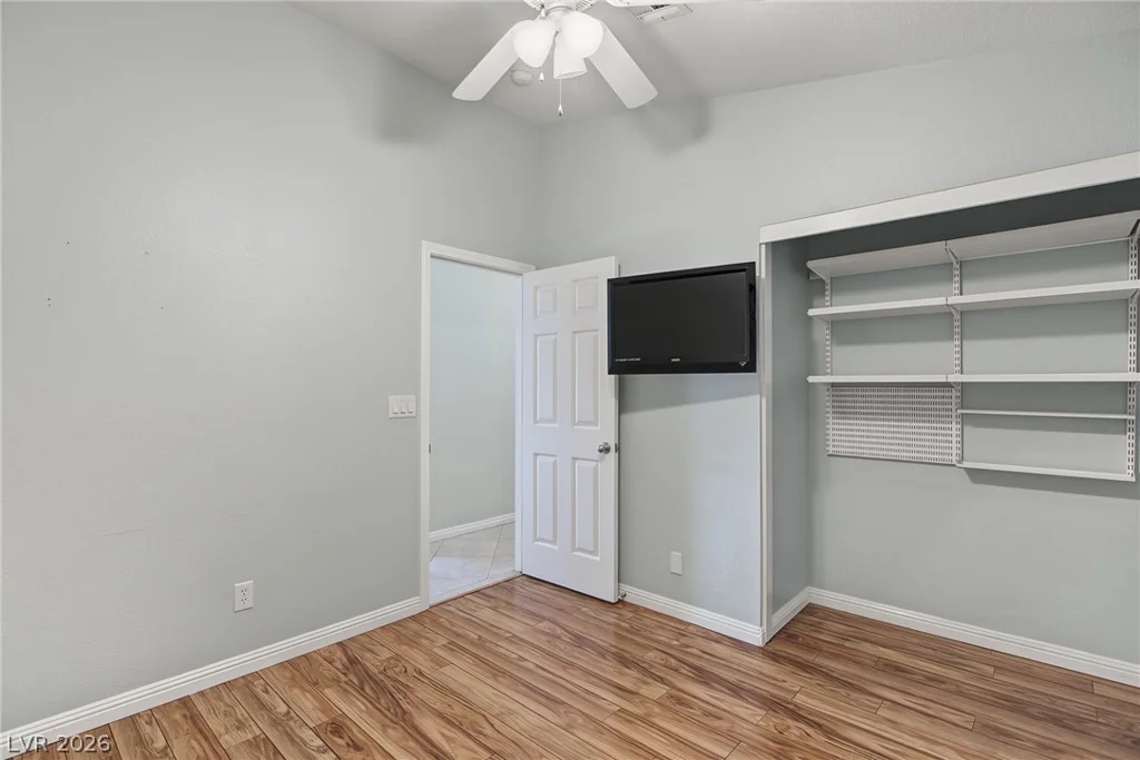 1705 Eagle Feather, Las Vegas, NV 89128