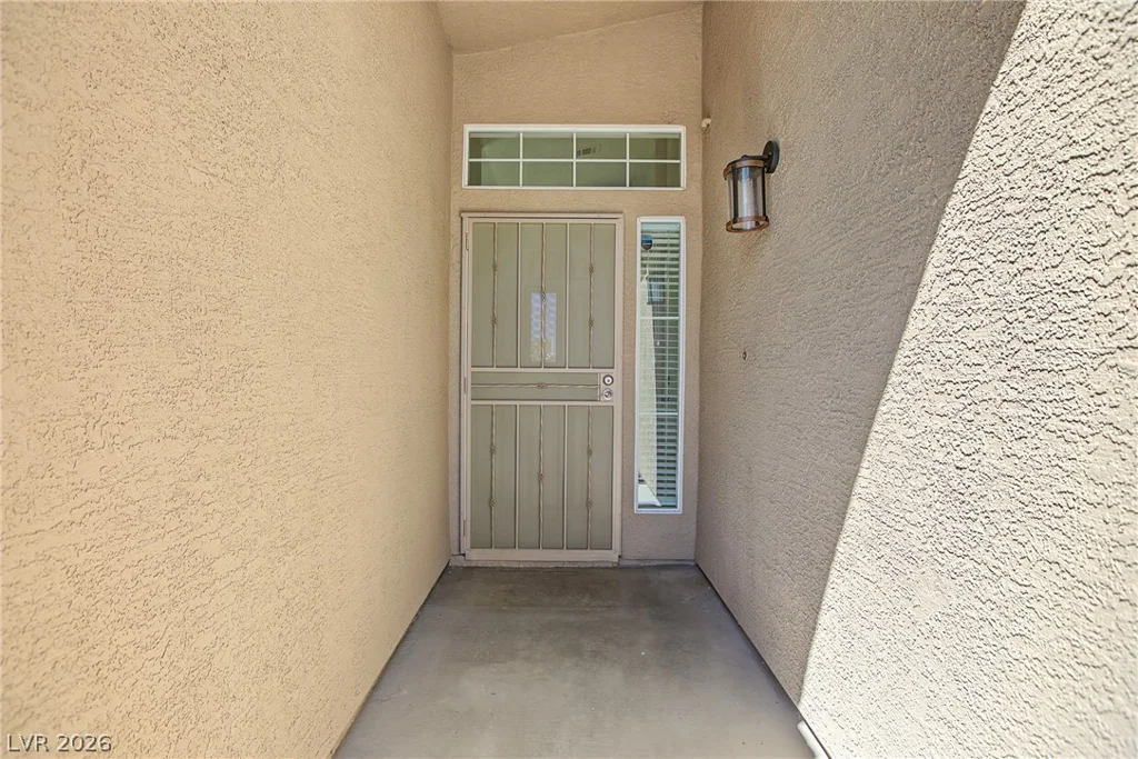 1705 Eagle Feather, Las Vegas, NV 89128