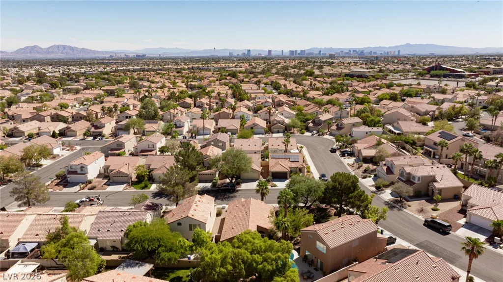 1705 Eagle Feather, Las Vegas, NV 89128