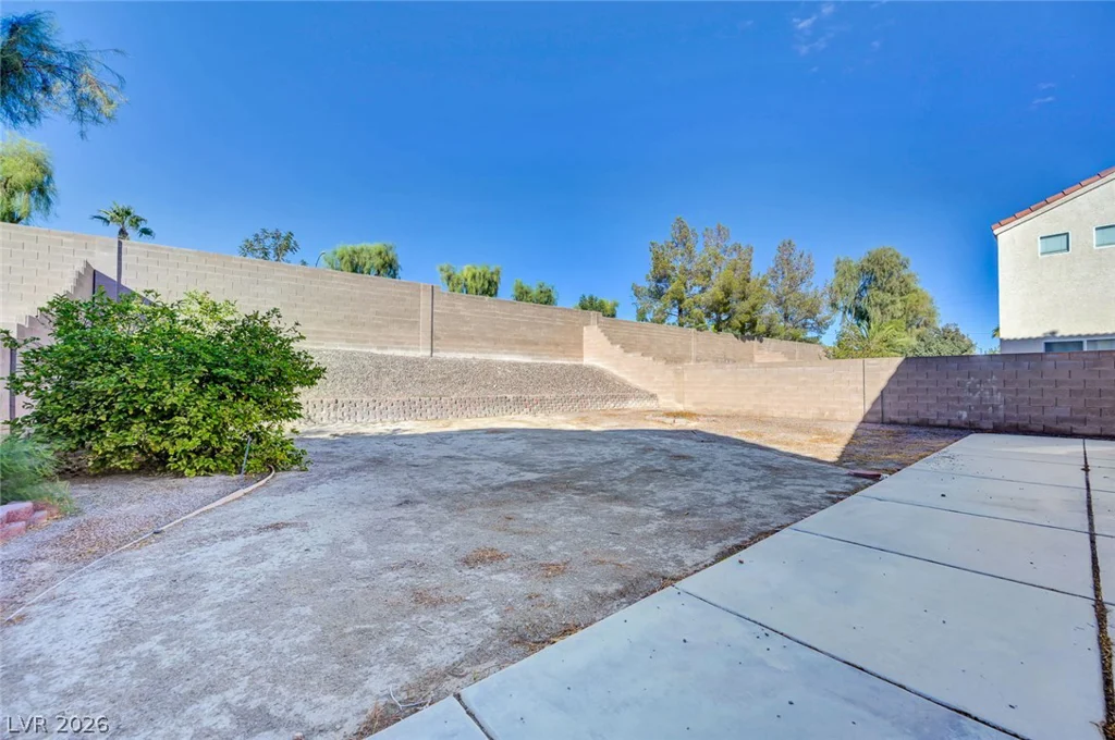 3802 Shimmering Creek, North Las Vegas, NV 89031