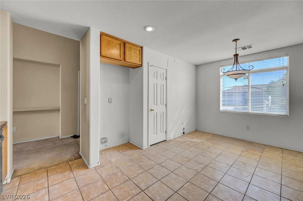 3802 Shimmering Creek, North Las Vegas, NV 89031