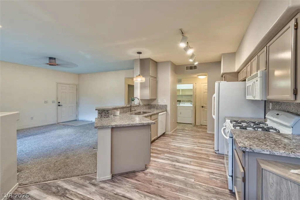1050 Cactus, Las Vegas, NV 89183
