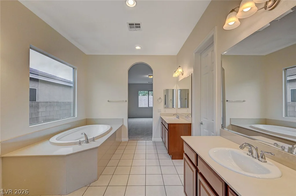 8089 Cape Flattery, Las Vegas, NV 89147