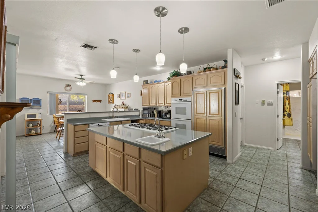 211 Highland, Henderson, NV 89015
