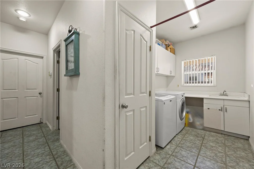 211 Highland, Henderson, NV 89015