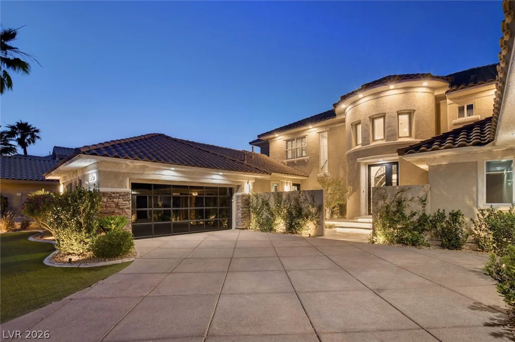 10736 Penhurst, Las Vegas, NV 89135