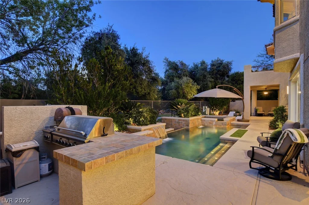 10736 Penhurst, Las Vegas, NV 89135