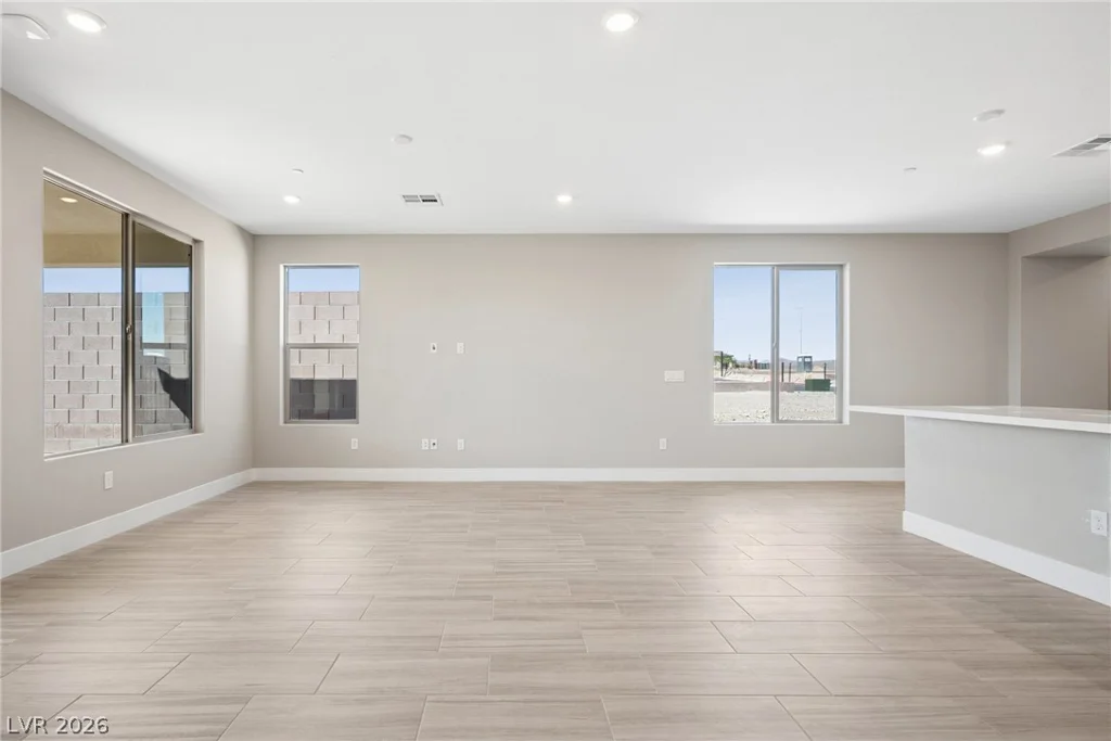 9725 Sangria Sunrise, Las Vegas, NV 89143