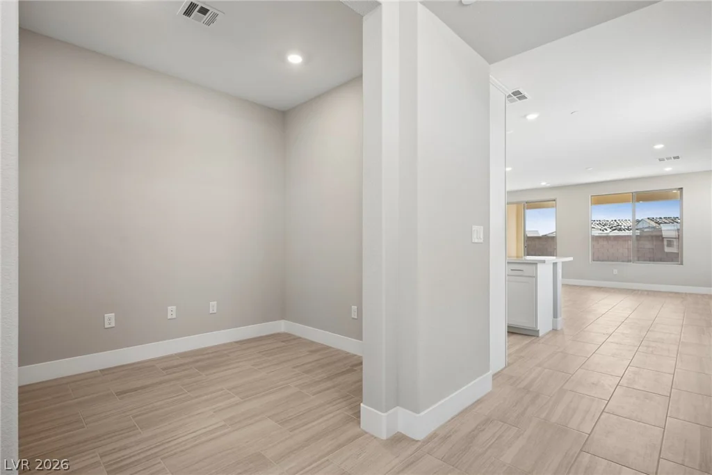 9725 Sangria Sunrise, Las Vegas, NV 89143