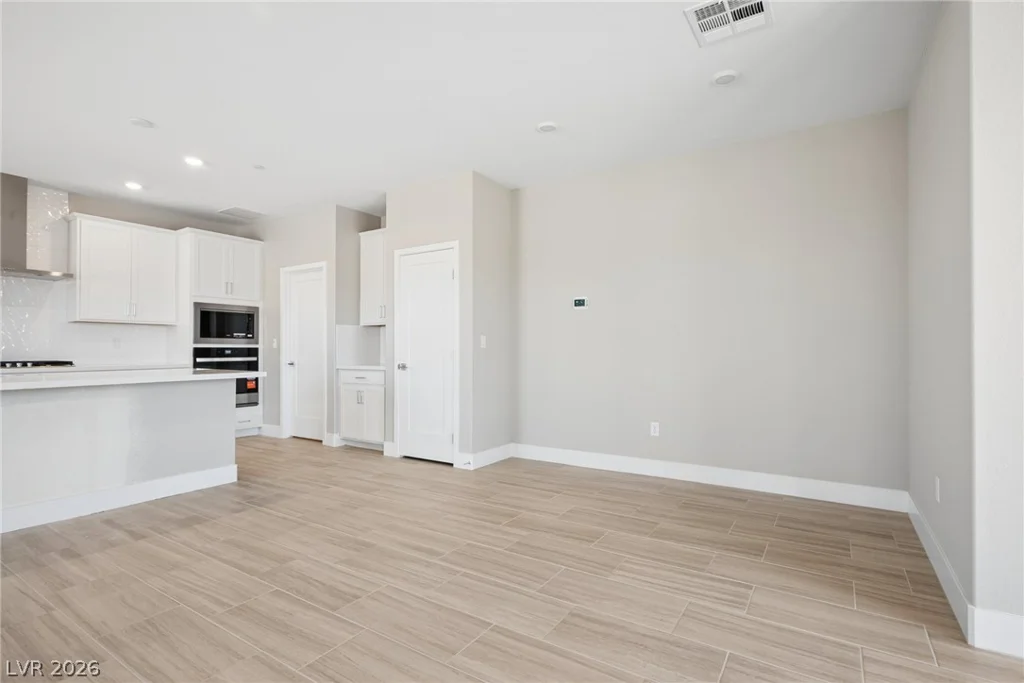 9725 Sangria Sunrise, Las Vegas, NV 89143