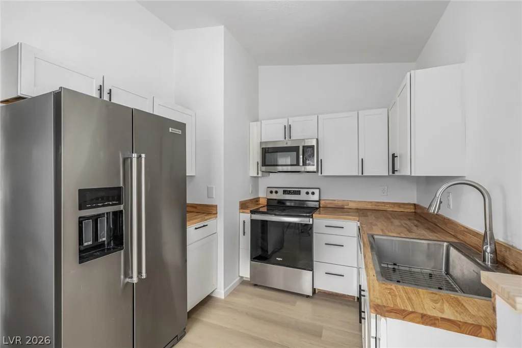 7308 Saybrook Point, Las Vegas, NV 89128