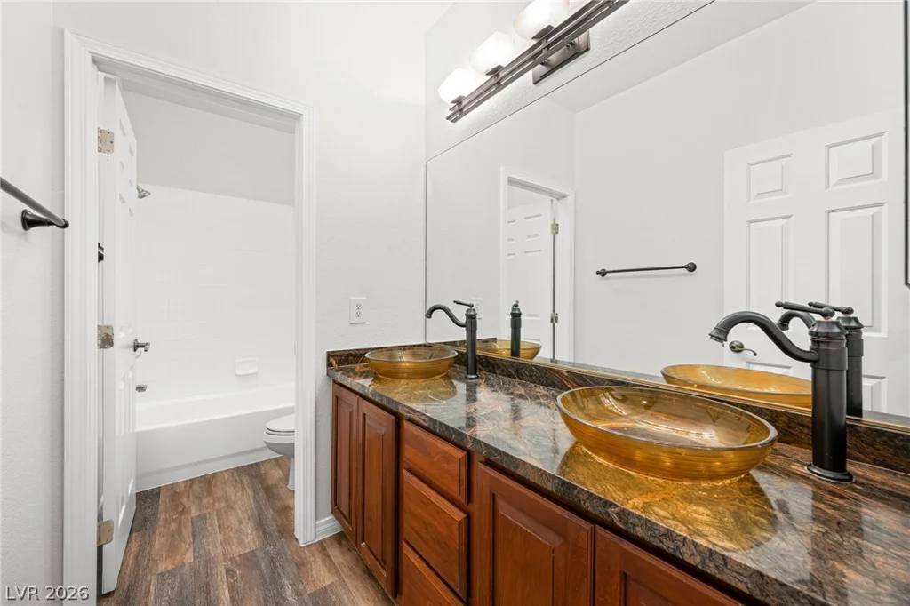 1301 Pine Leaf, Las Vegas, NV 89144