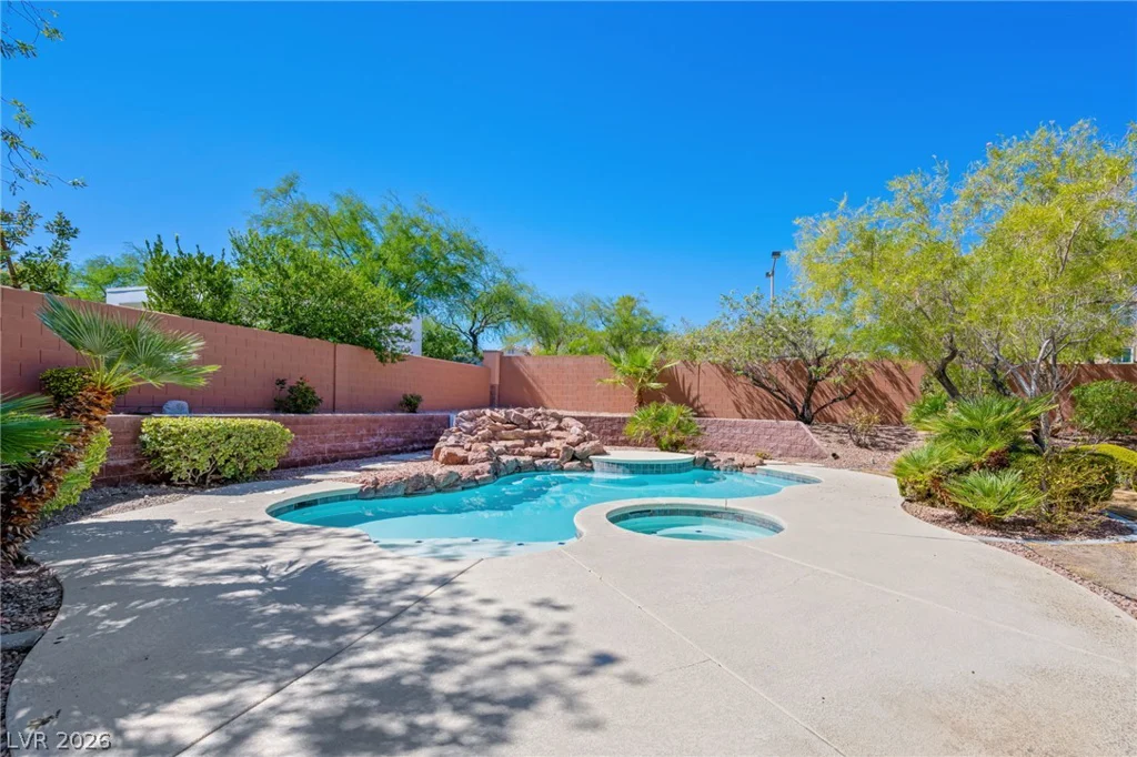 1301 Pine Leaf, Las Vegas, NV 89144