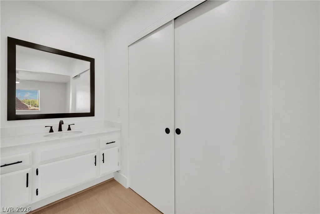 2112 Verdinal, Las Vegas, NV 89146