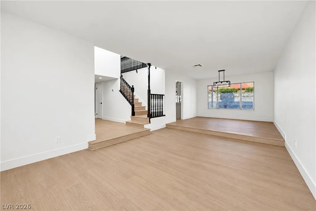 2112 Verdinal, Las Vegas, NV 89146
