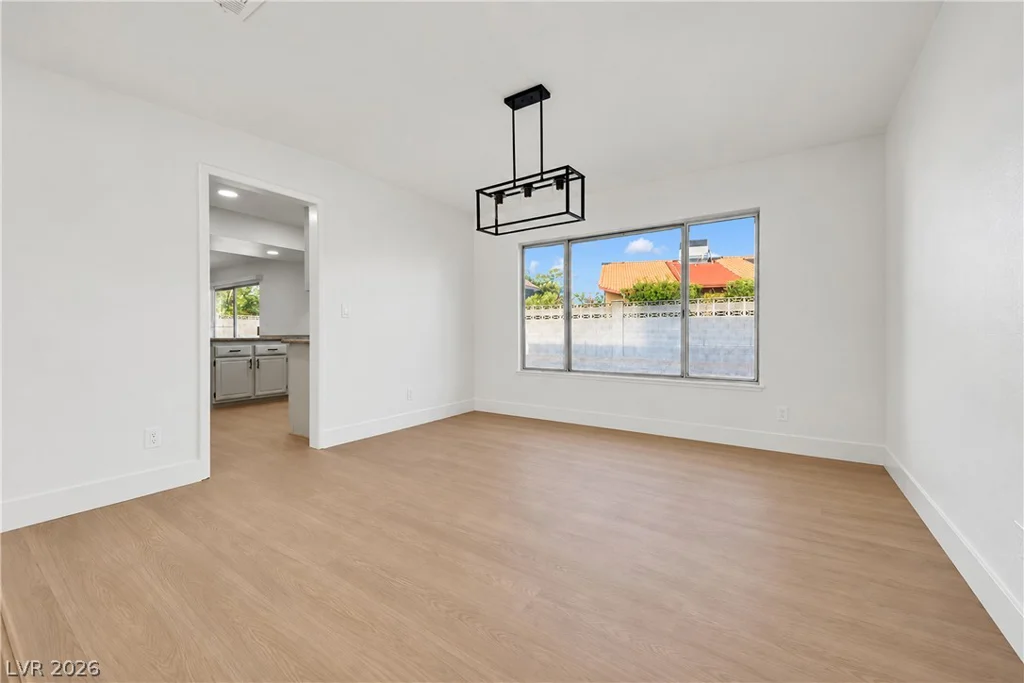2112 Verdinal, Las Vegas, NV 89146