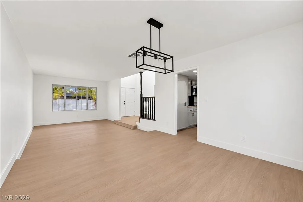 2112 Verdinal, Las Vegas, NV 89146