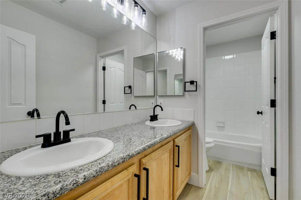 890 Sebastiani, Las Vegas, NV 89123