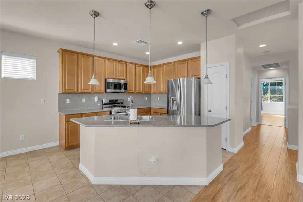 10512 Nantucket Ridge, Las Vegas, NV 89166