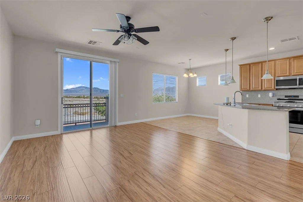 10512 Nantucket Ridge, Las Vegas, NV 89166