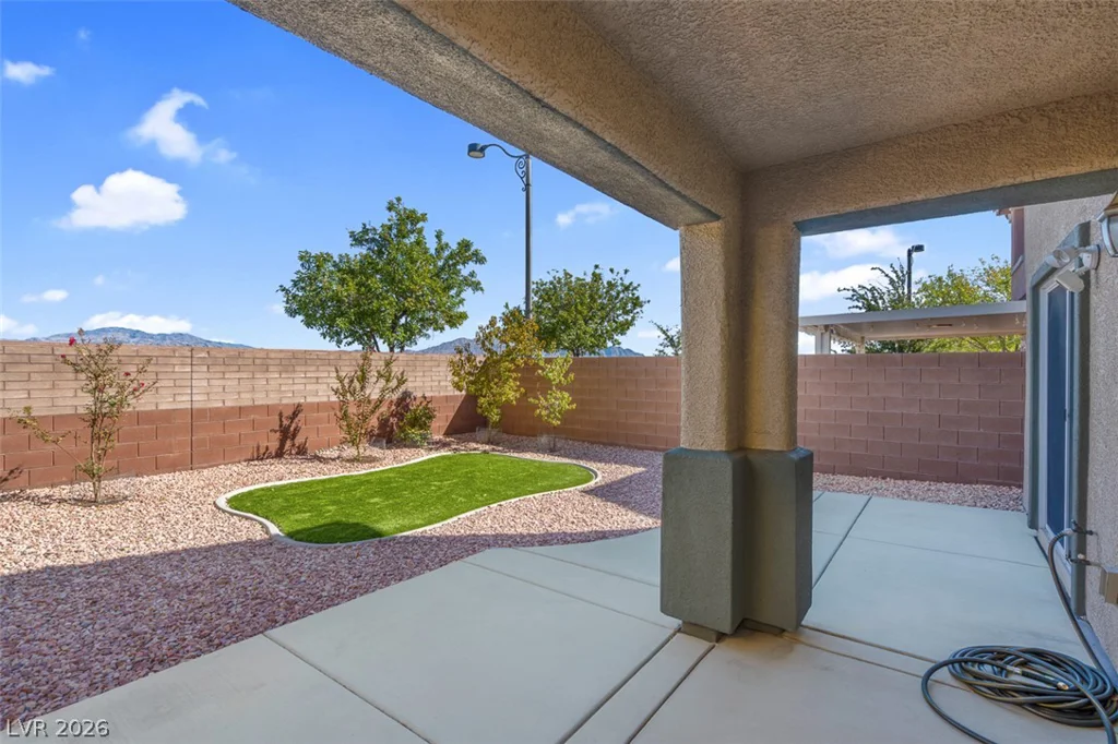 10512 Nantucket Ridge, Las Vegas, NV 89166