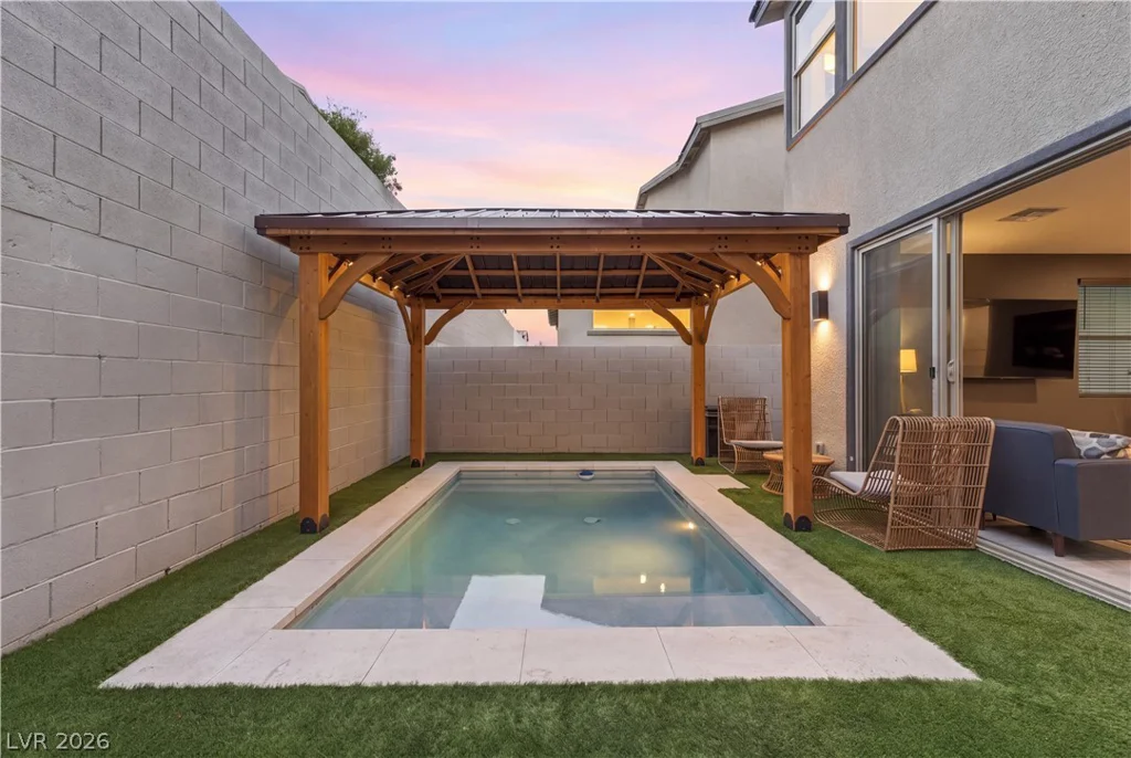 544 Front Range, North Las Vegas, NV 89084