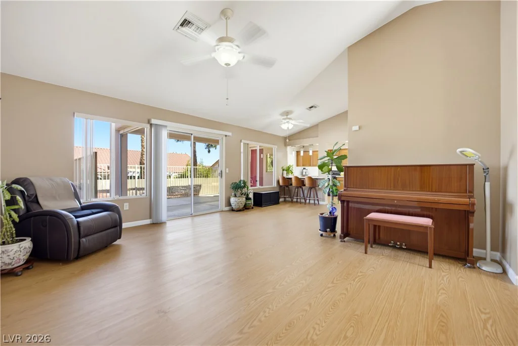 9720 White Cloud, Las Vegas, NV 89134