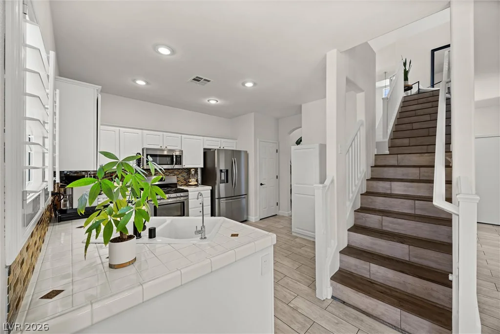 1421 Dragon Rock, Henderson, NV 89052