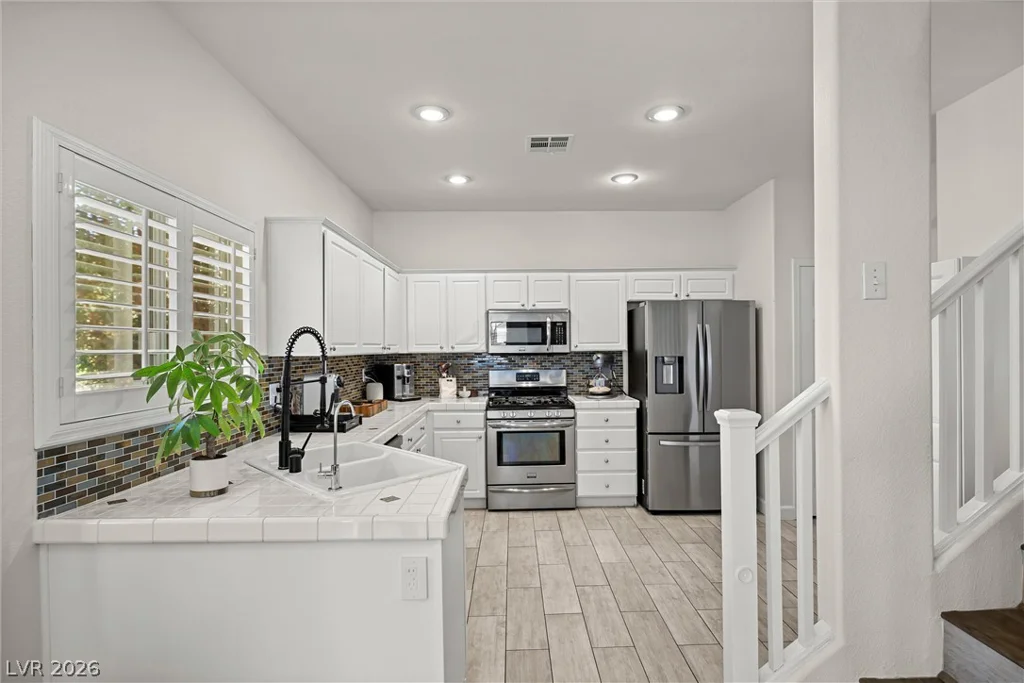 1421 Dragon Rock, Henderson, NV 89052