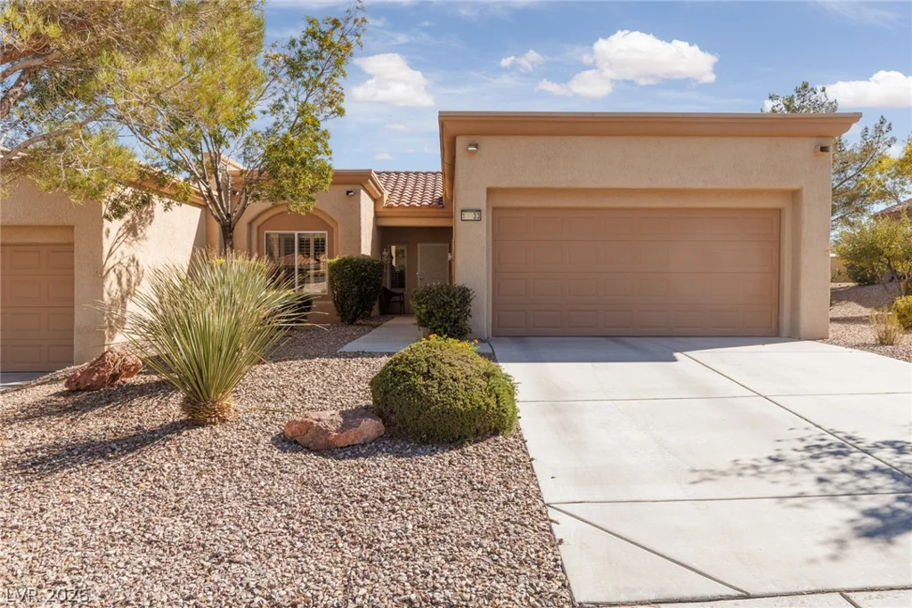 10633 Mission Lakes, Las Vegas, NV 89134