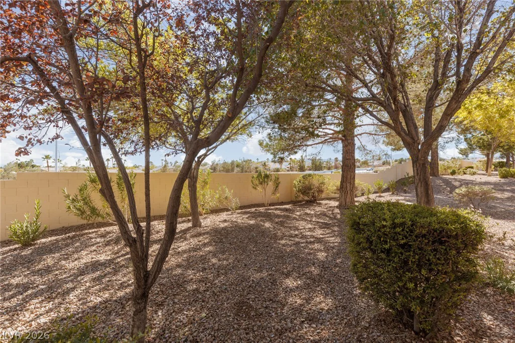 10633 Mission Lakes, Las Vegas, NV 89134