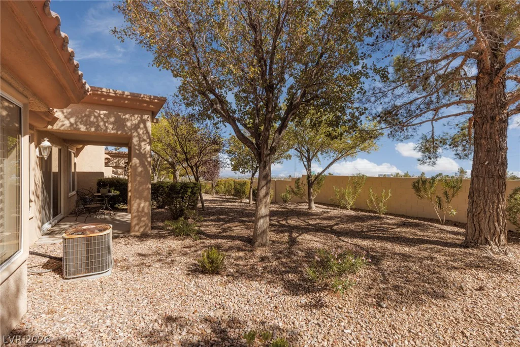 10633 Mission Lakes, Las Vegas, NV 89134