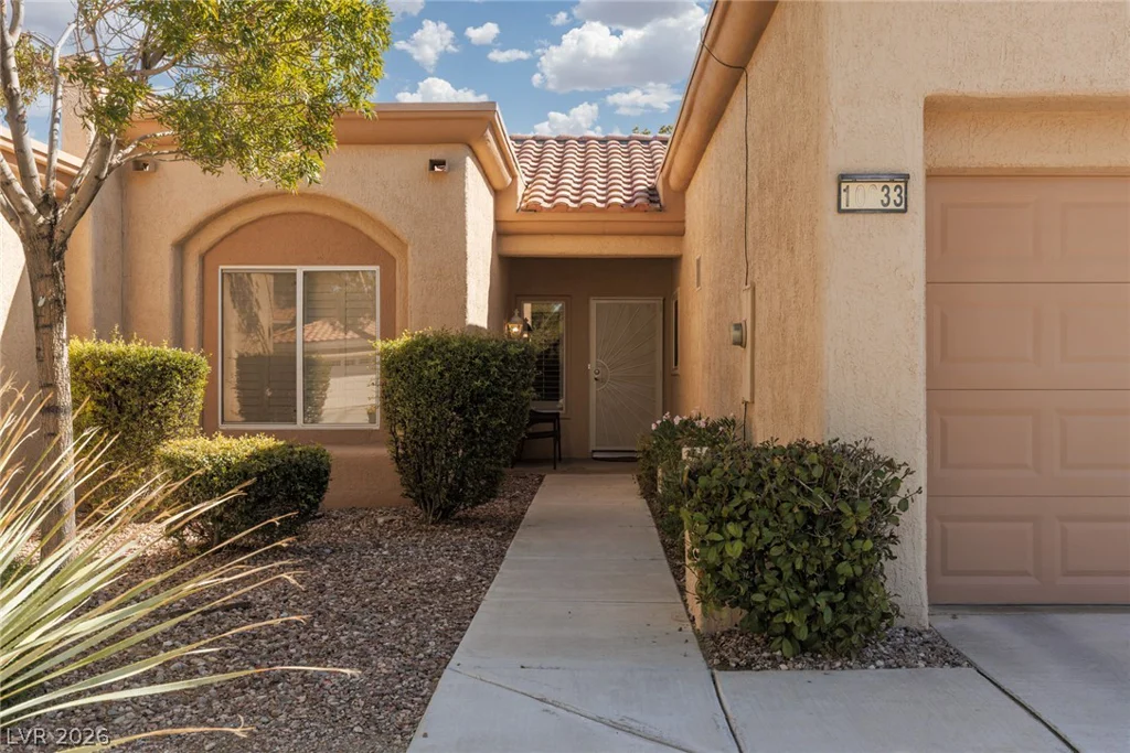 10633 Mission Lakes, Las Vegas, NV 89134