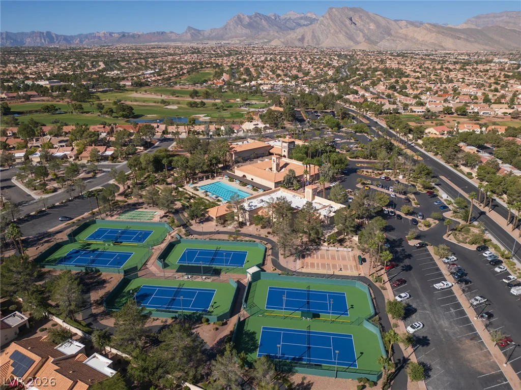 10633 Mission Lakes, Las Vegas, NV 89134