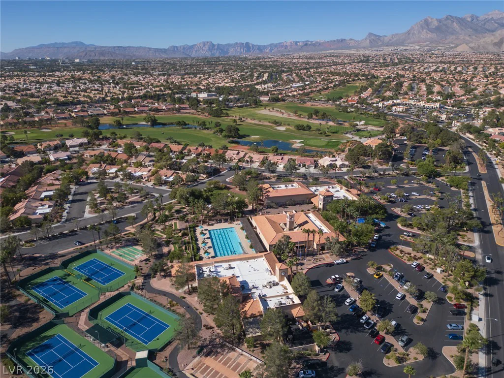 10633 Mission Lakes, Las Vegas, NV 89134