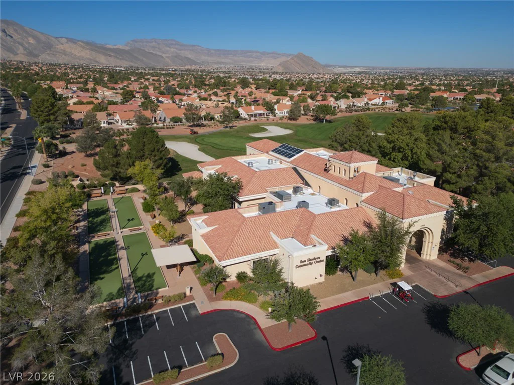 10633 Mission Lakes, Las Vegas, NV 89134