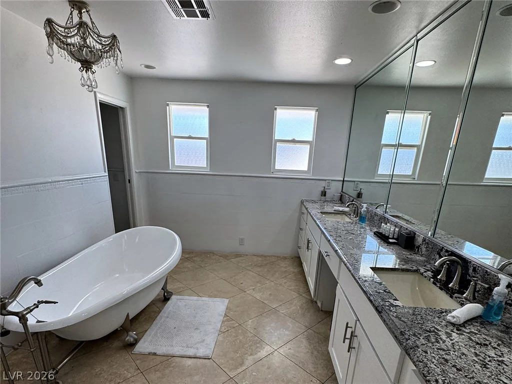 2682 Topaz, Las Vegas, NV 89121