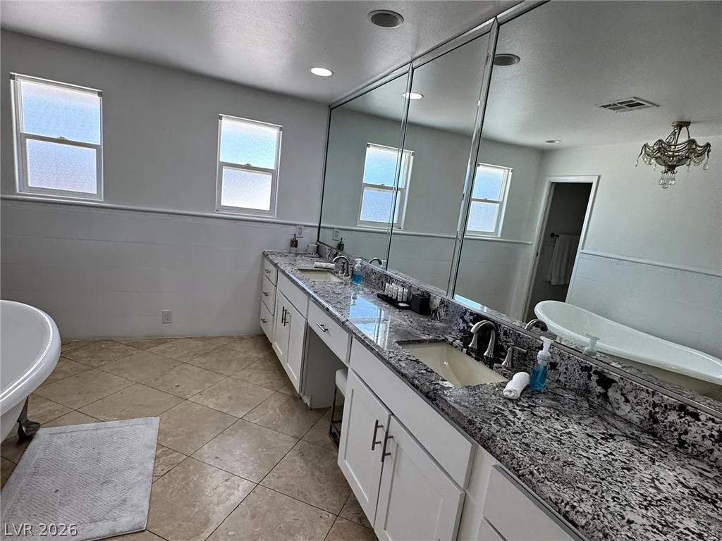 2682 Topaz, Las Vegas, NV 89121