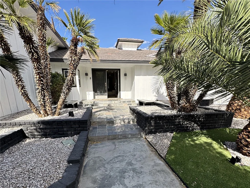 2682 Topaz, Las Vegas, NV 89121