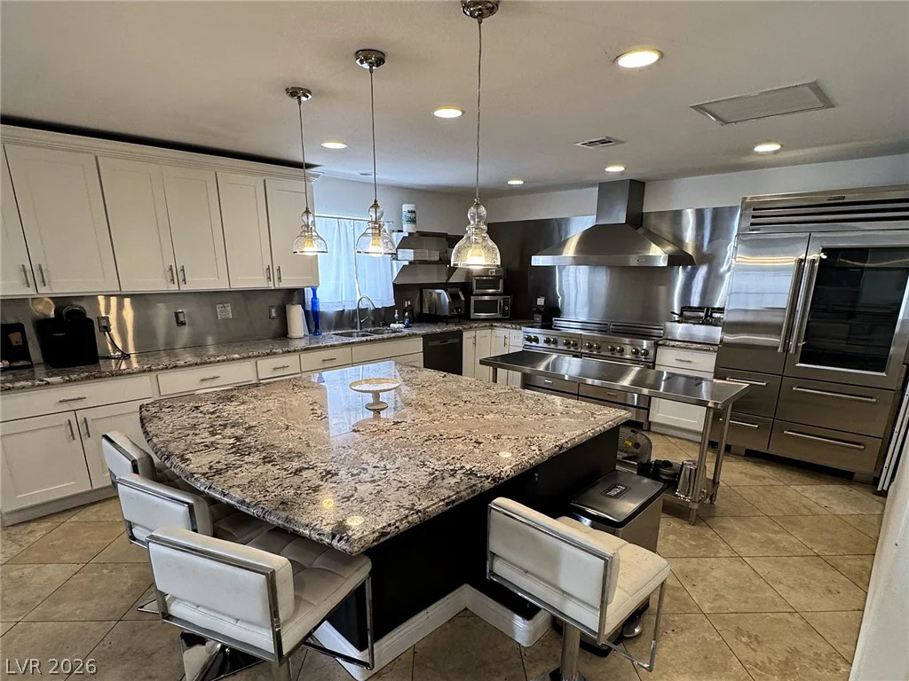 2682 Topaz, Las Vegas, NV 89121