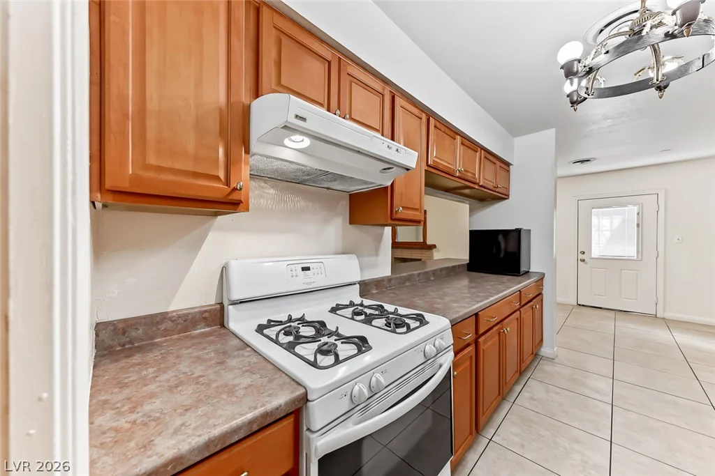 229 Shadow, Las Vegas, NV 89106