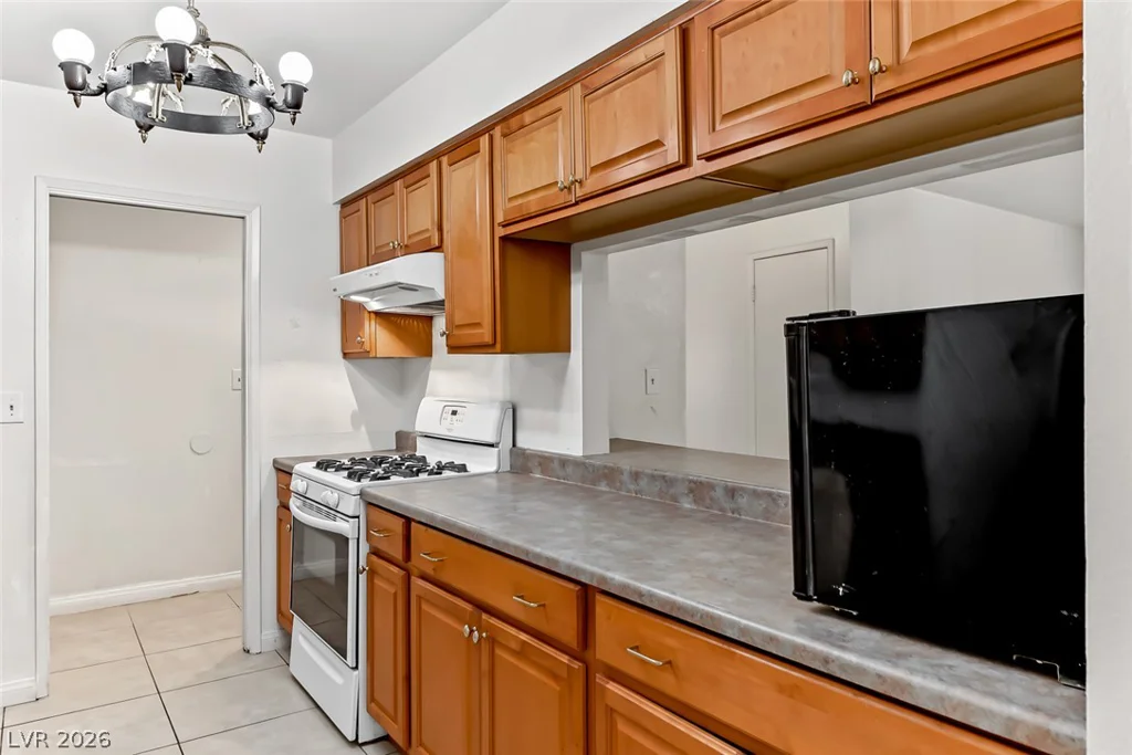 229 Shadow, Las Vegas, NV 89106