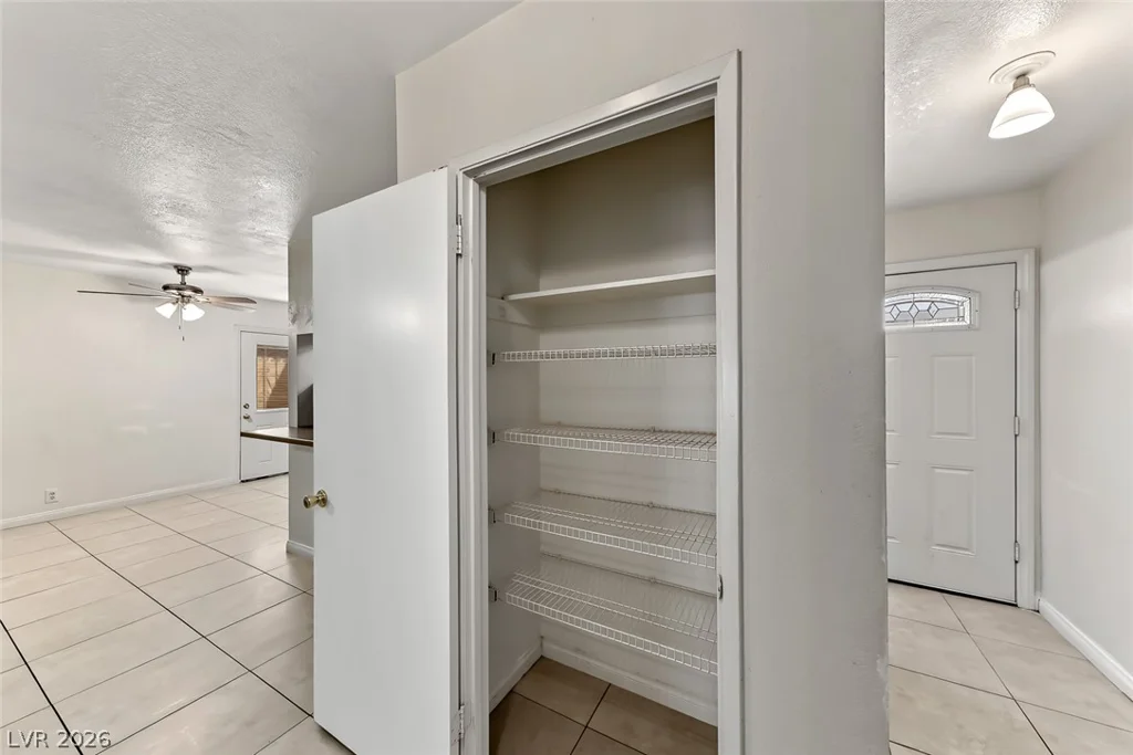 229 Shadow, Las Vegas, NV 89106