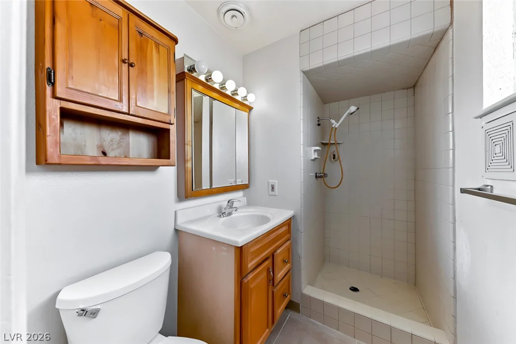 229 Shadow, Las Vegas, NV 89106
