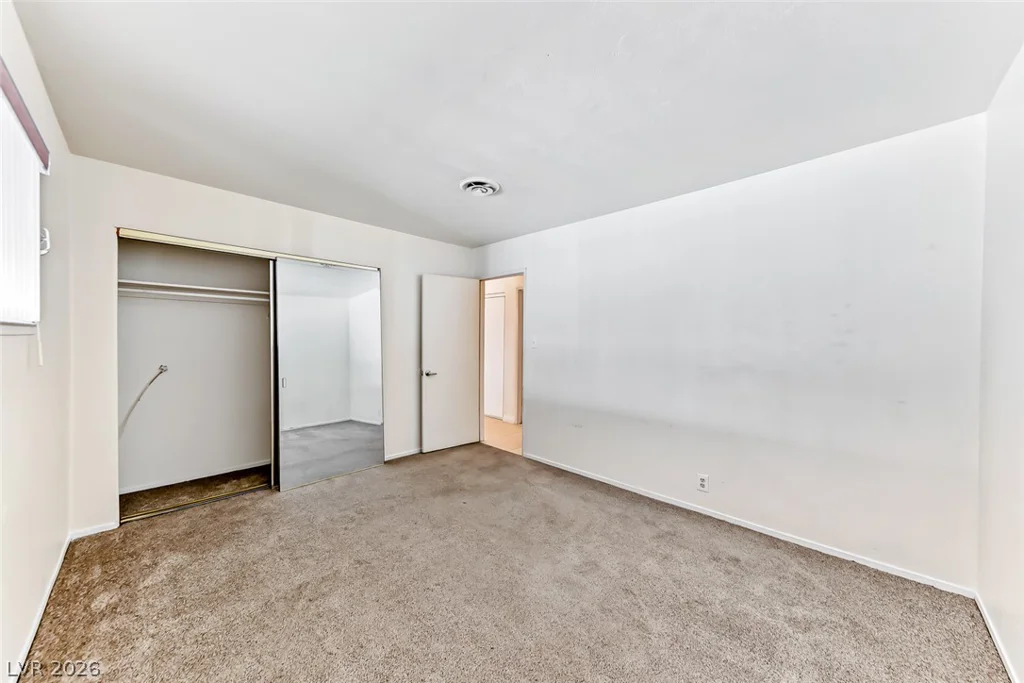 229 Shadow, Las Vegas, NV 89106
