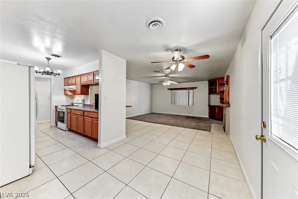 229 Shadow, Las Vegas, NV 89106