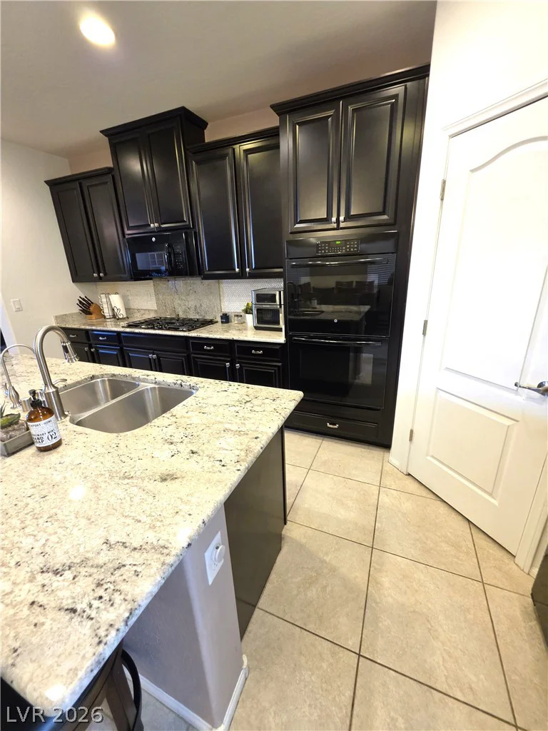 7532 Abby View, Las Vegas, NV 89166